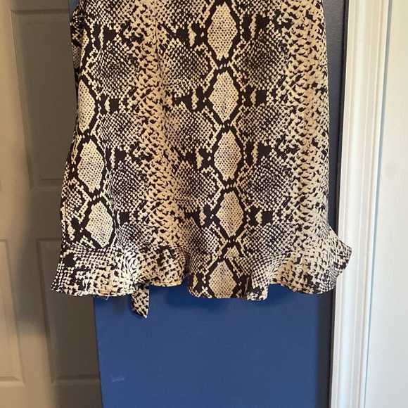 Nasty Gal Minu Skirt size 6 - Picture 4 of 5